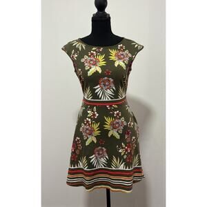 New York & Company Green Floral Fit Flare Dress Size S Cap Sleeve